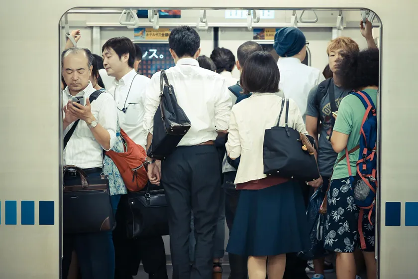 通勤電車での時間を学びと癒しの時間にして有効活用する方法