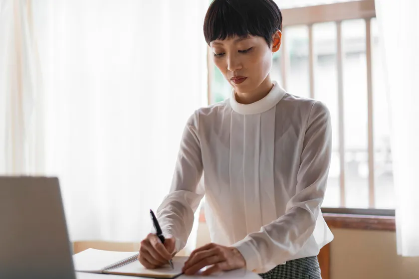 長時間労働を避けるための仕事の優先順位を決める5つのコツ