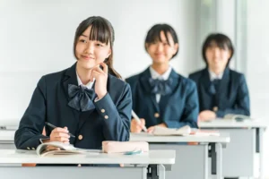 授業中の眠気を解消する方法：短い休憩や刺激で集中力を回復