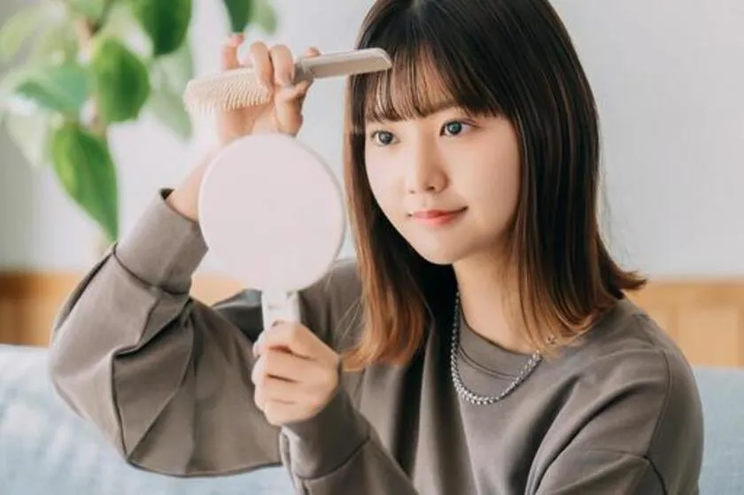 前髪を自分で切ったら失敗して絶望…伸びるまでのメンタルケア