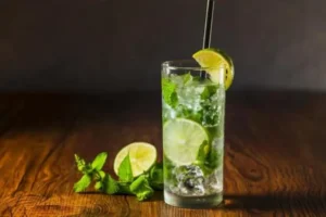 飲み会やバーで度数低めだけどオシャレに見えるお酒10選