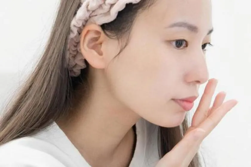 忙しい朝の「5分スキンケア」：「オールインワン＋シートマスク」