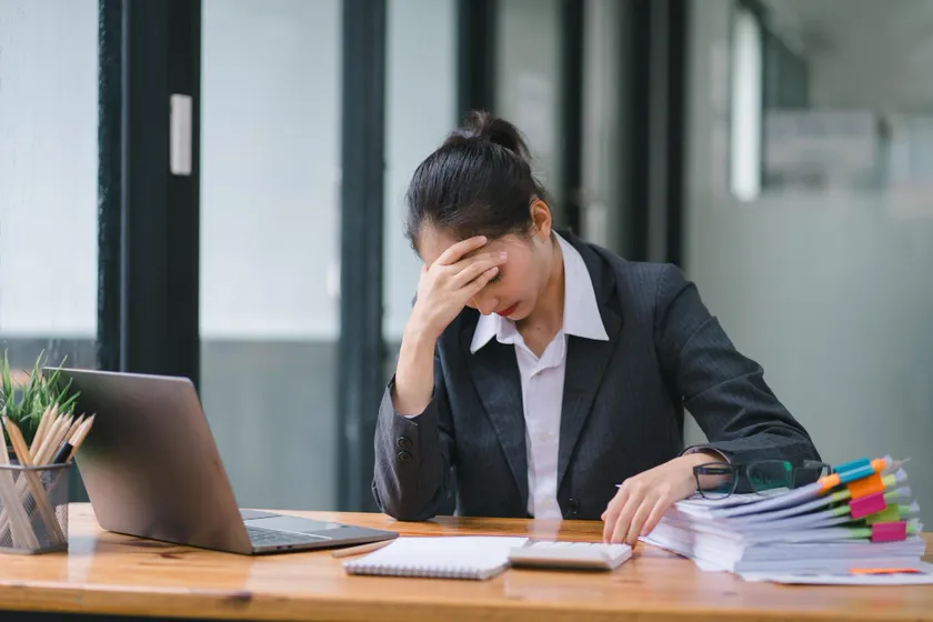 同僚に冷たくしてしまった後の関係修復：謝罪方法と職場心理学