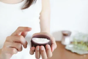 爪・指先の「汚れ防止」日常ハック＆家事中の簡単ケアで保湿