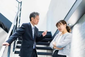 職場の上司へトゲを立てずに反論：しこりを残さない最新対話術