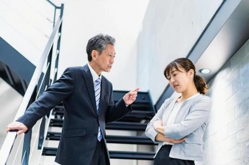 職場の上司へトゲを立てずに反論：しこりを残さない最新対話術