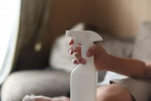 ペット臭・花粉対策の同時解決！「空気清浄機＋重曹スプレー」