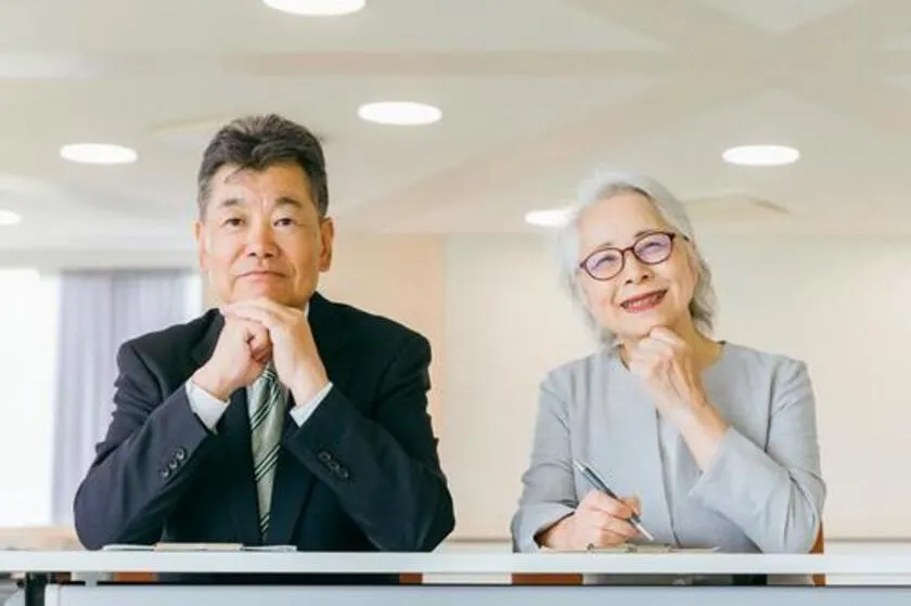 50代・60代も大丈夫！定年後に太陽光発電で老後資金を増やし方