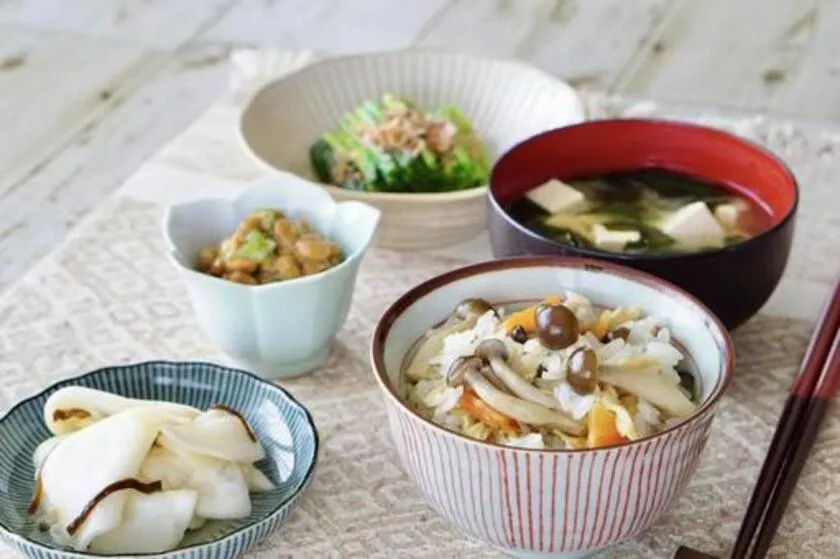 高齢者の食事バランスを自動化！「1週間分のおかず冷凍パック」